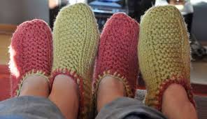 Les chaussons-chaussettes en laine : illustration pour l'article sur les CMS du Blog de Liz